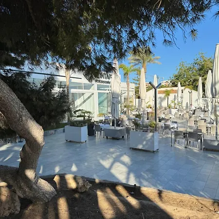 아파트 Punta Prima Casa Five